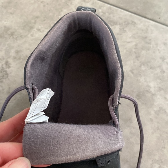 Gently used for special occasion UGG - Picture 5 of 5